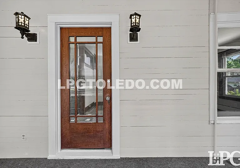 3822 Lockwood Ave — Photo 6