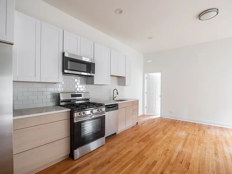 3107 N Harding Ave #1 — Photo 1
