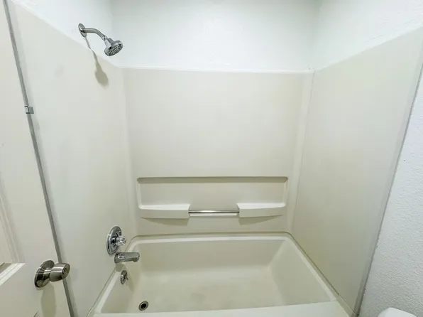 2170 N 10th St, Laramie, WY