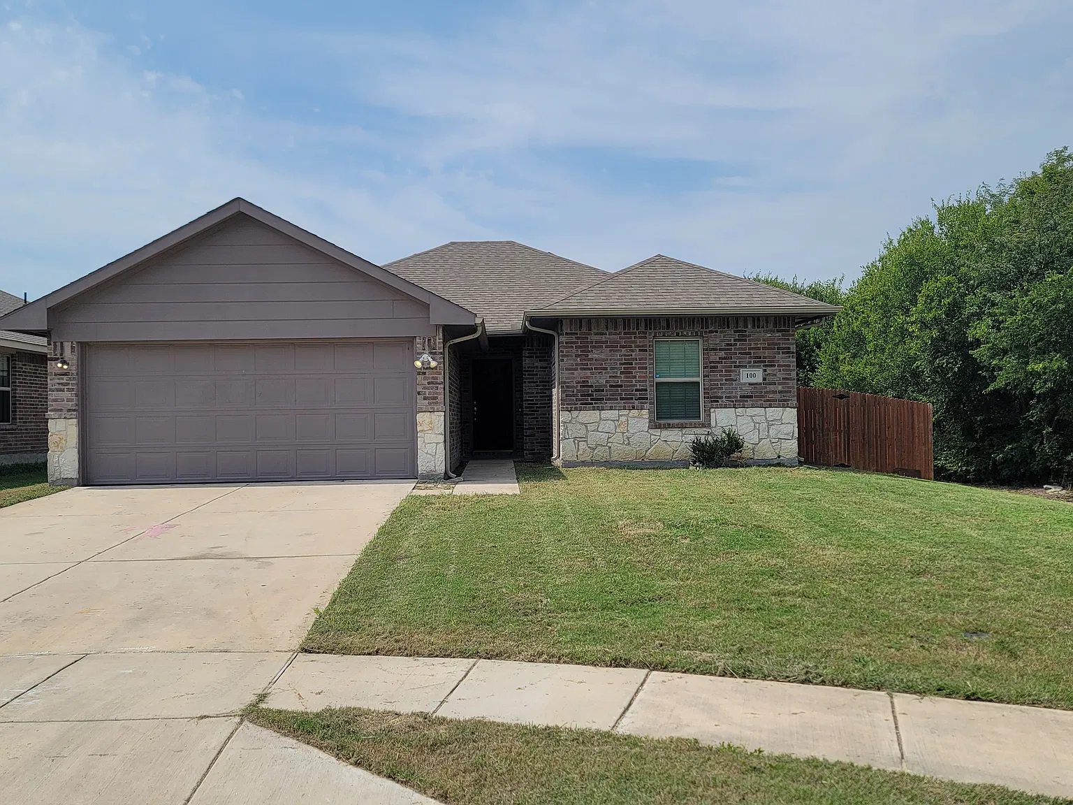 4 bed, 1677 sqft, $1,900 — Photo 1