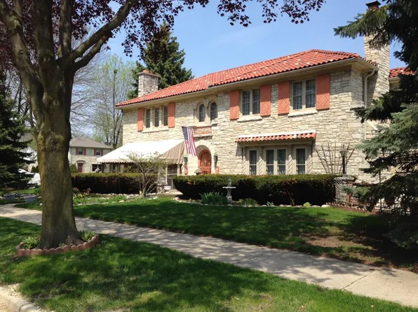 1200 East Glendale AVENUE #1204, Shorewood, WI 53211