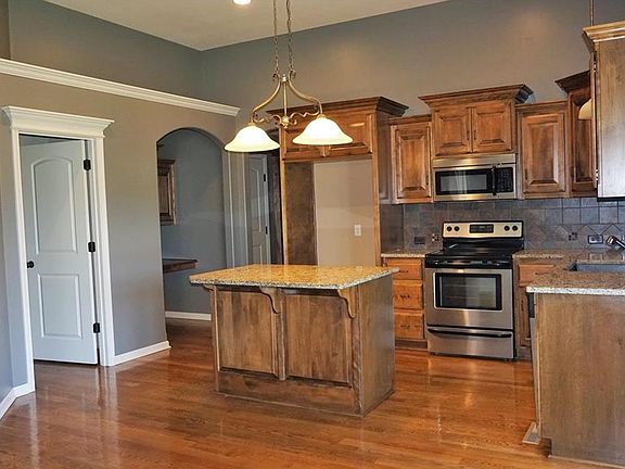 Island Kitchen, Stainless Appliances, Granite Countertops, Fresh Paint