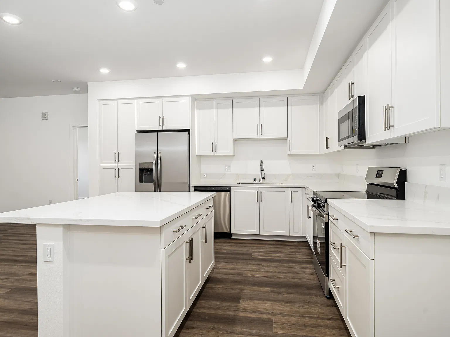 2 bed, 2.5 bath, 1332 sqft, $3,150 — Photo 4