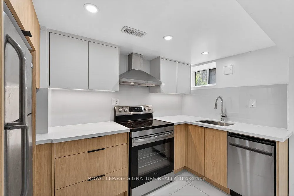Building Photo - 146 Coleridge Ave #LOWER