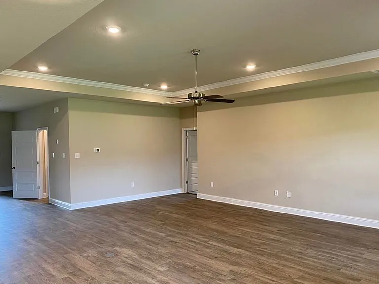 1208 Carraway Cv — Photo 4