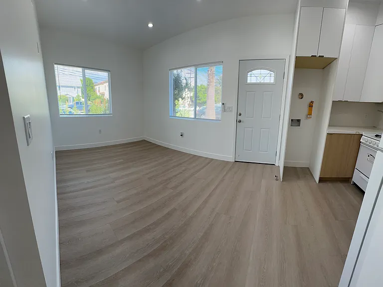 419 S Lake St #101 — Photo 3