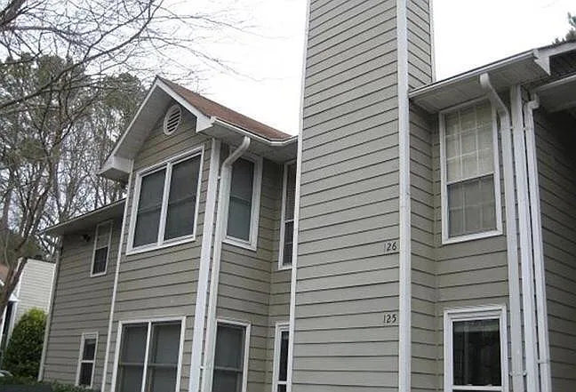 125 Sterling Ct — Photo 1
