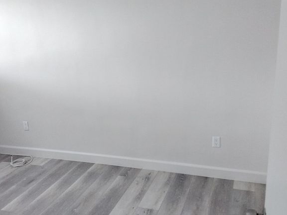 5th image of 15515 S Vermont Ave #25