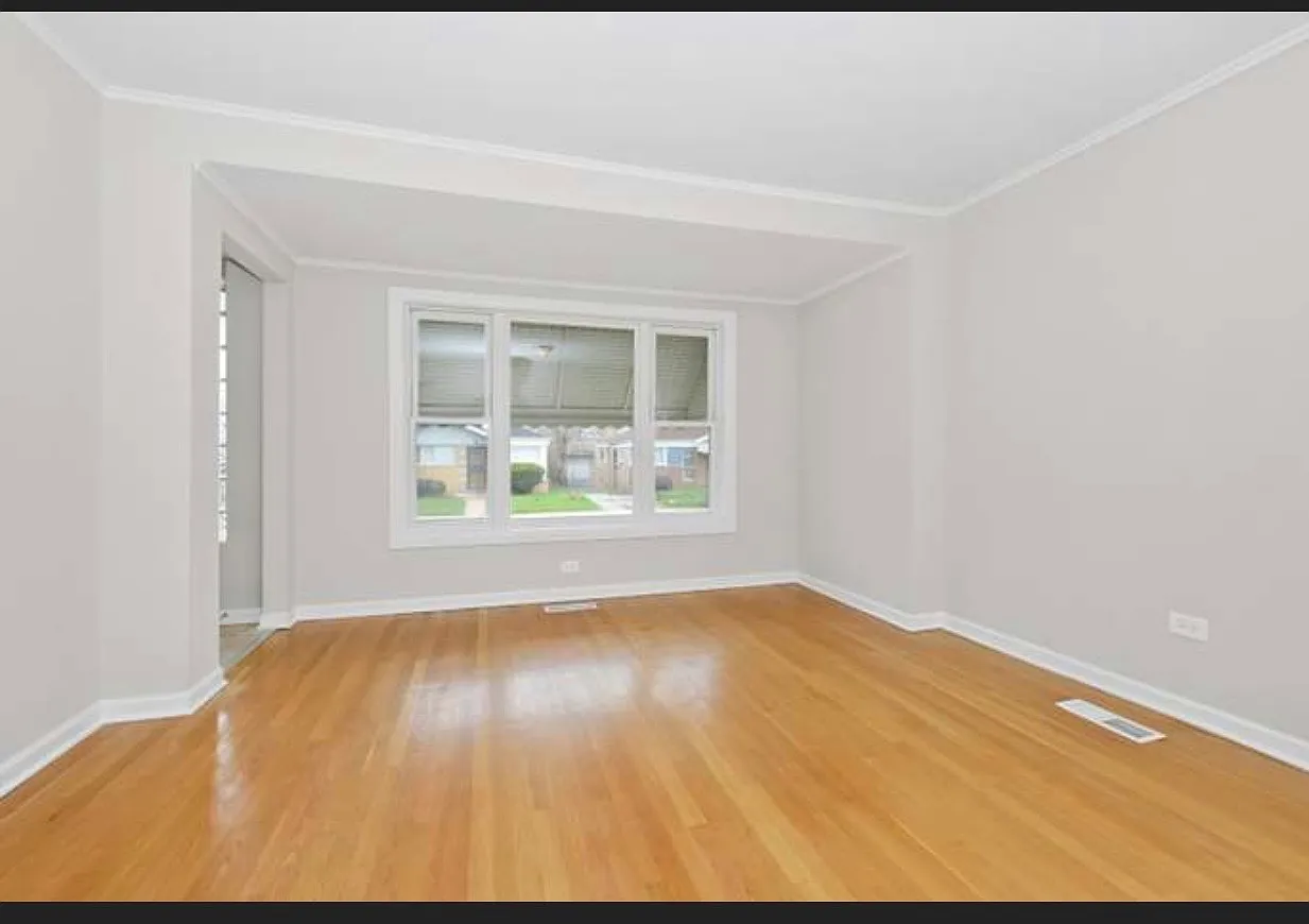 3 bed, 1022 sqft, $2,500 — Photo 1