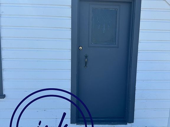 4th image of 1460 Courthouse St House 2