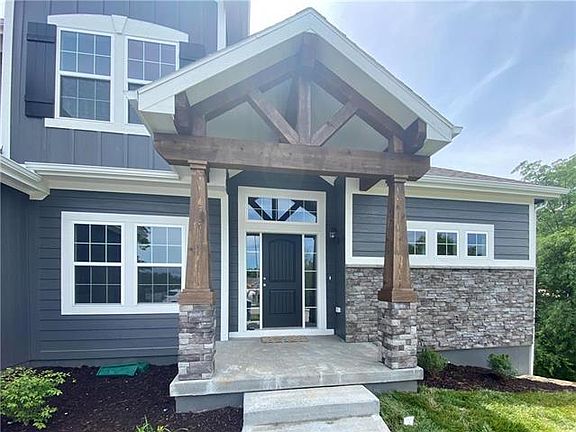 4th image of 1547 Oakwood Ln