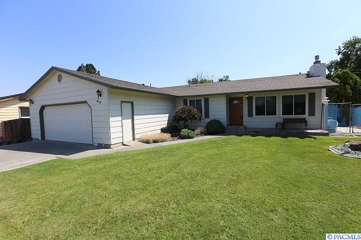 1st image of 810 N 62nd Ave