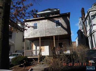 1035 Hunterdon St, Newark, NJ 07112