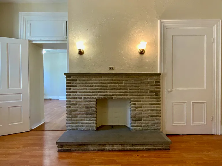 87 1/2 Steuben St — Photo 11