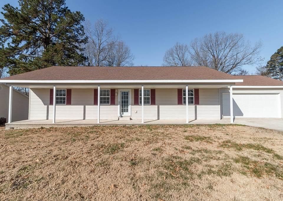 1st image of 702 Sunny Valley Ln
