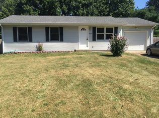 65857 Parkwood Ct, Paw Paw, MI 49079