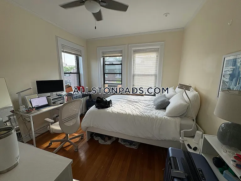 21 Park Vale Ave — Photo 10