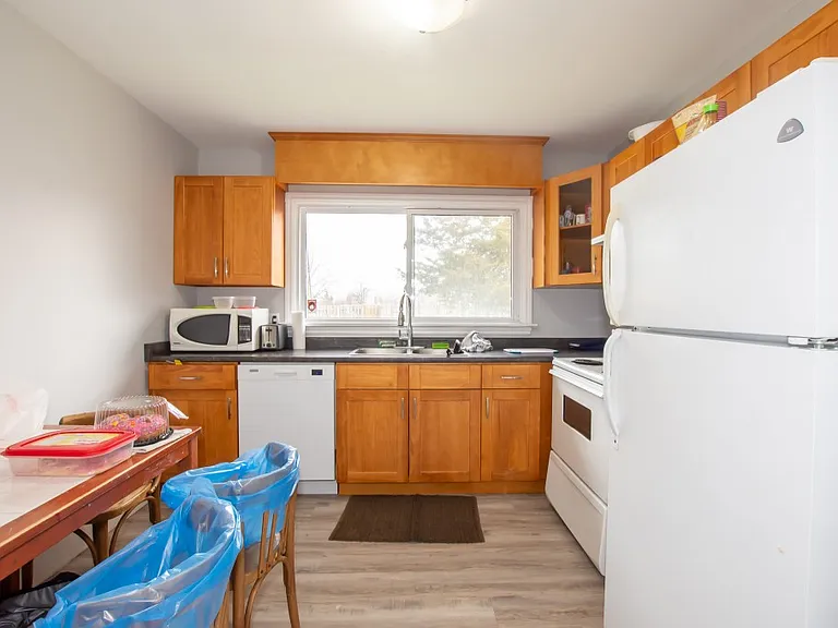 129 Jacobson Ave #1 — Photo 8