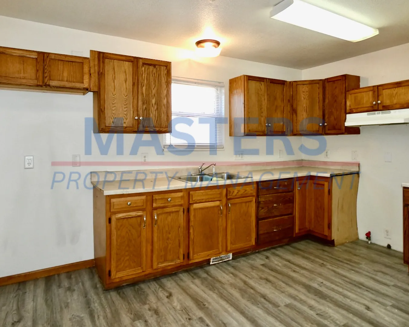 2242 Kent St — Photo 3