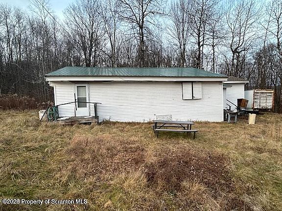 3rd image of 1969 Creek Rd
