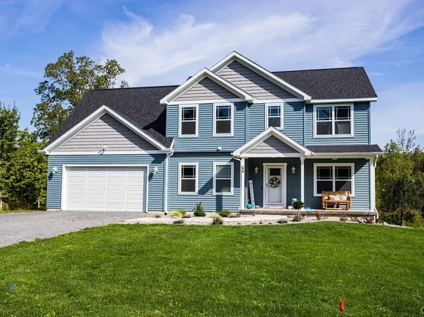 44 Creighton Dr, Central Square, NY 13036