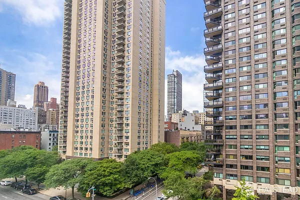 Rented by Halstead Real Estate | media 3