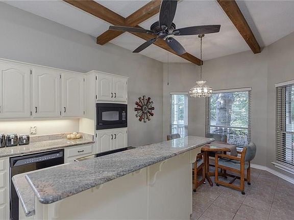 4th image of 1925 Highland Park Cir