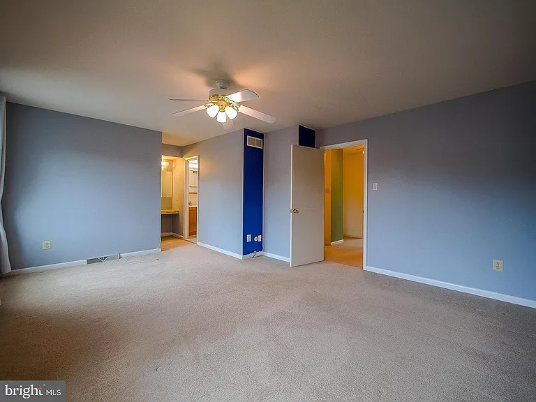 1001 Winfield Ct — Photo 34