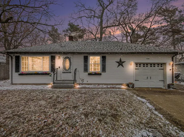 820 S Quarterline Rd, Muskegon, MI 49442