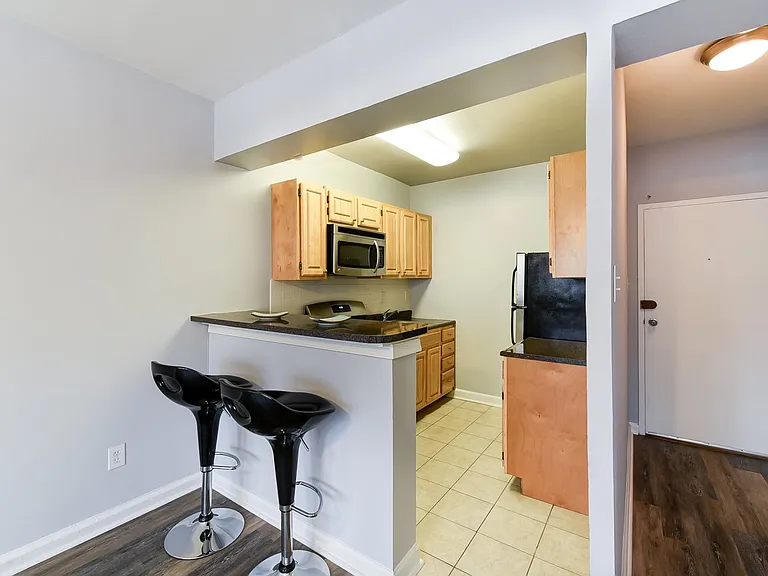 Hilltop House — Photo 17