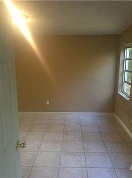 5th image of 330 Tamiami Blvd