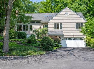 19 Woodmill Rd, Chappaqua, NY 10514
