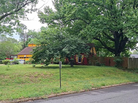 5th image of 443 Byron Dr