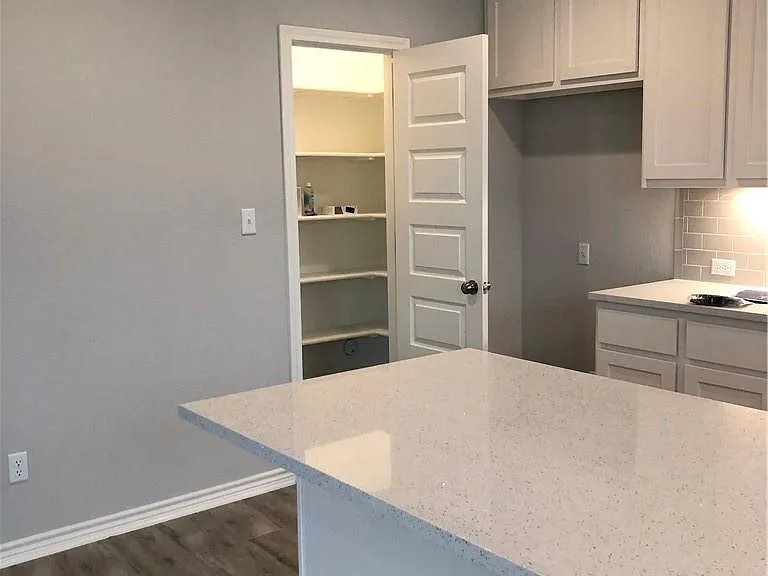 2329 Pecan Island Dr — Photo 10