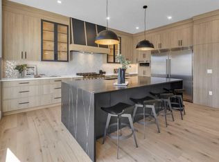 1436 W Coopers Lndg SW, Airdrie, AB T4B4J4