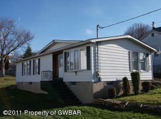 1218 Grove St, Pittston, PA 18641
