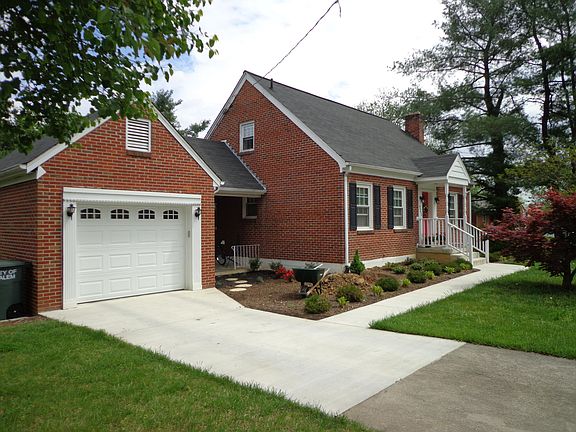 2nd image of 921 Homestead Dr