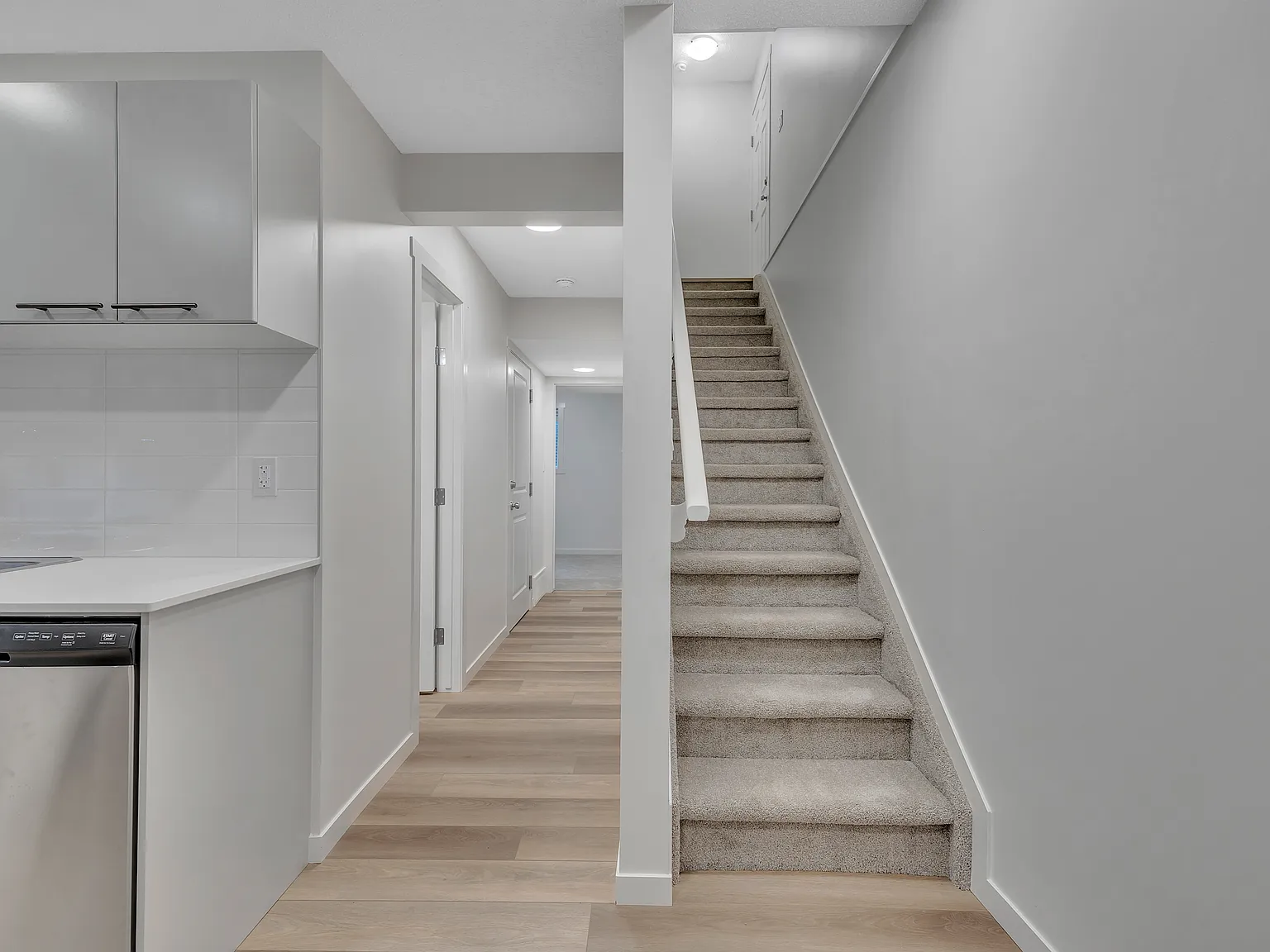 2818 192 Street NW — Photo 4