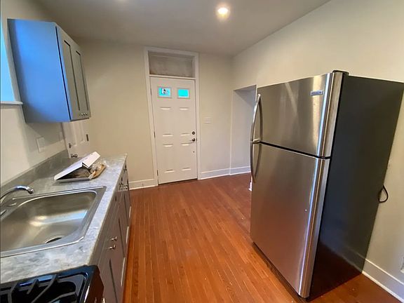 2nd image of 1215 Tasker St #1