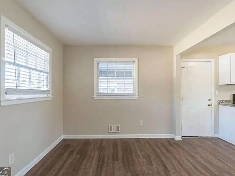 2833 Lynda Pl — Photo 7