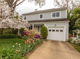 5216 11th Rd N, Arlington, VA 22205