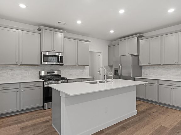 3rd image of 31823 Autumn Spur Ln