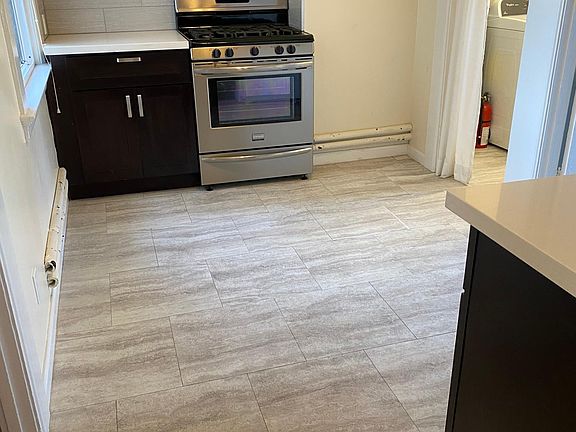 Kitchen (N facing)