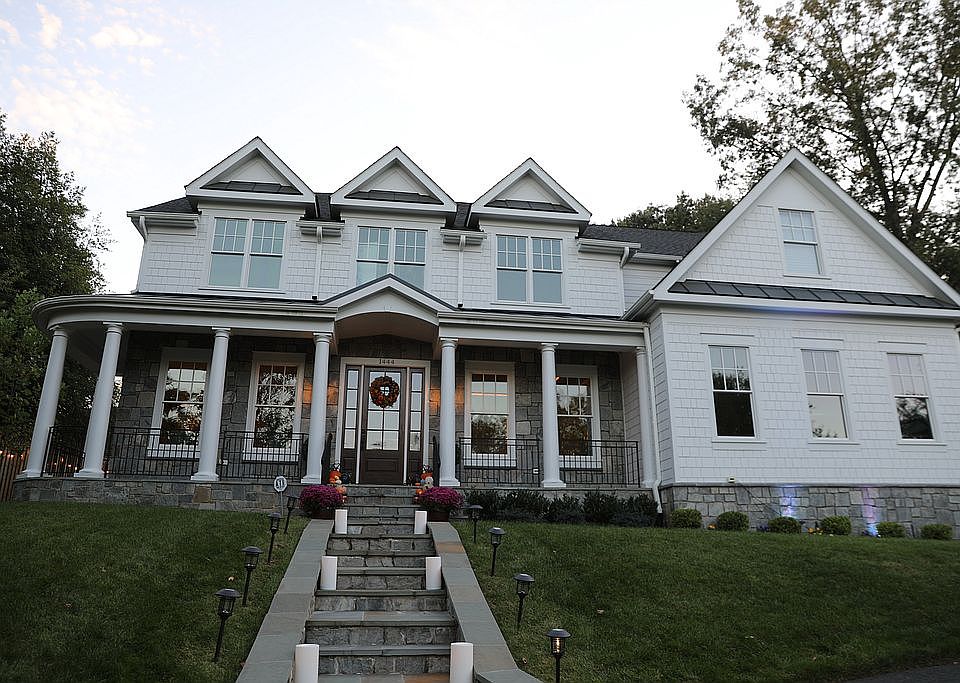 1st image of 1444 Highwood Dr