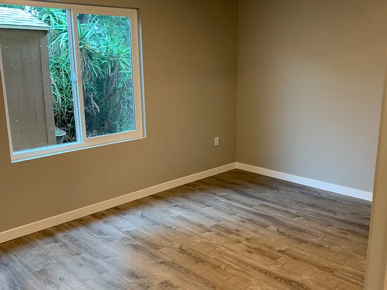 305 W Clemmens Ln #8 — Photo 15