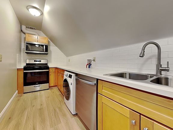 2nd image of 2620 J St
