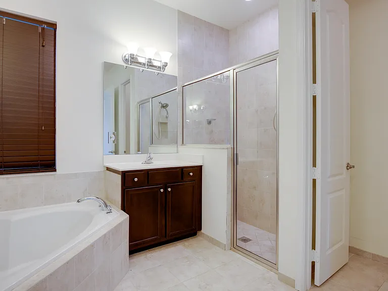 8985 Gulf Run Way — Photo 11