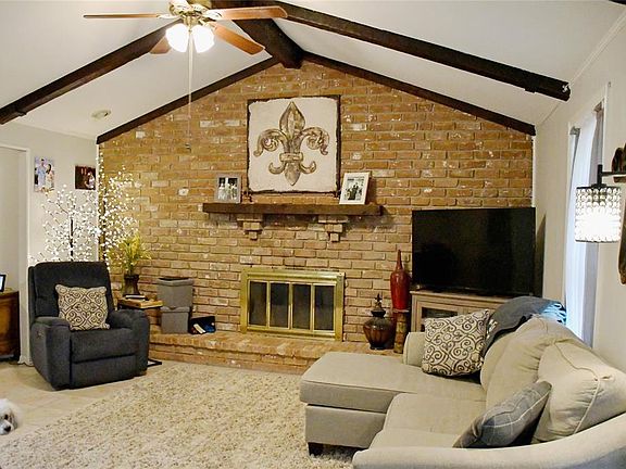 3rd image of 2518 Tinechester Drive