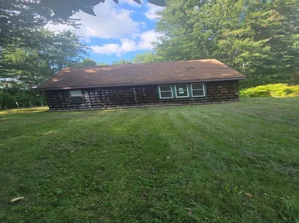 11944 Prior Rd, Saint Charles, MI 48655