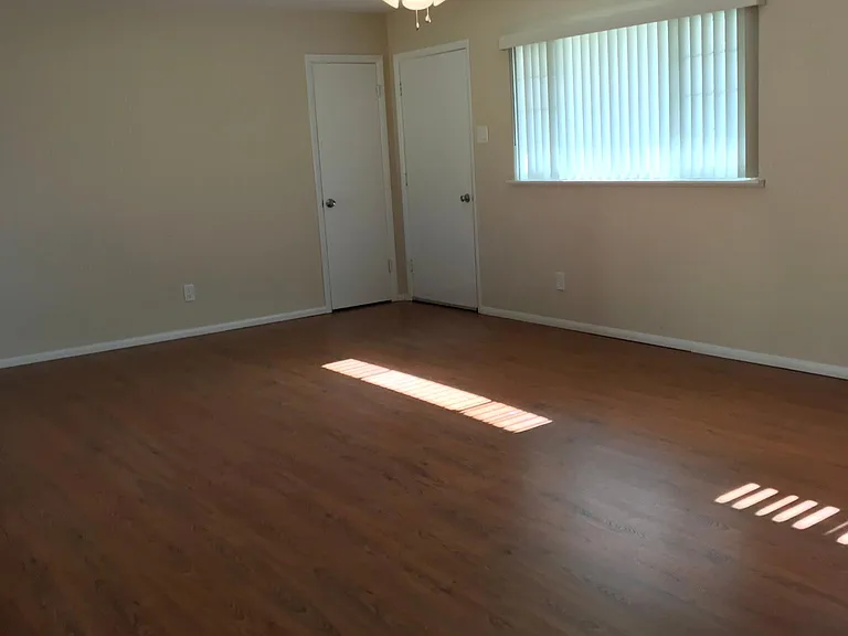 333 Brightsand Ct — Photo 10